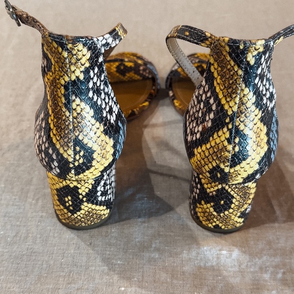 Steve Madden Irenee Block Heel - Picture 2 of 3